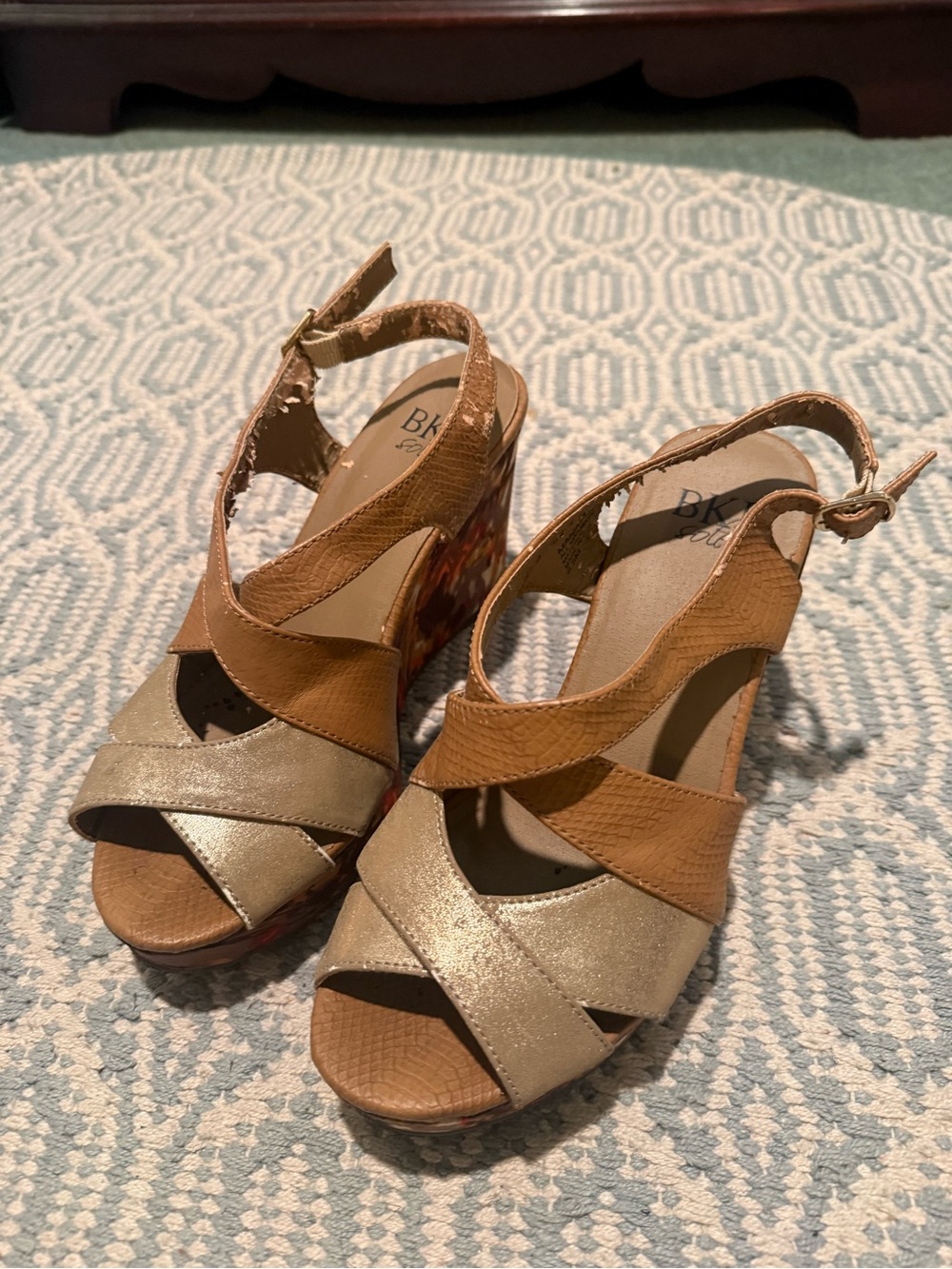 BKE Tan and Gold Platform Wedge Sandals